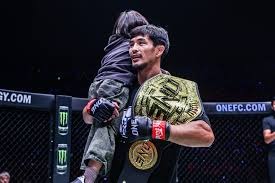 戴维对乌迪内斯的进球被吹越位，但VAR划线似乎存在问题